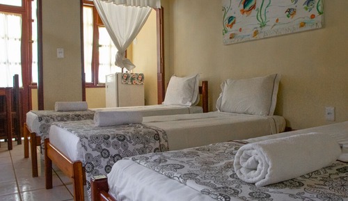 Habitación cuádruple estándar, varias camas