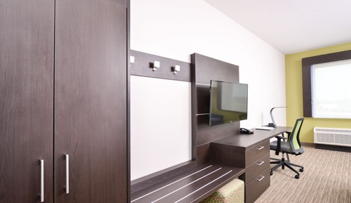 Suite, 1 cama de matrimonio grande con sofá cama (Mobility Tub)