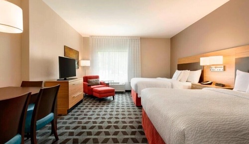 Estudio, 2 camas de matrimonio