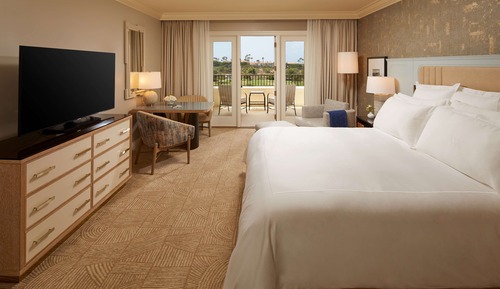 Habitación, 1 cama de matrimonio grande, vistas a la piscina (Mobility & Hearing, Tub)