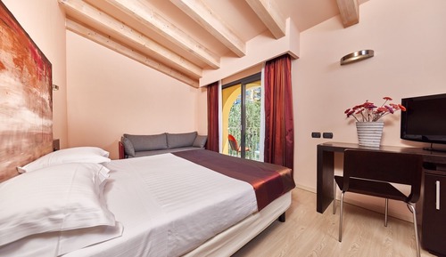 Habitación estándar con 1 cama doble o 2 individuales