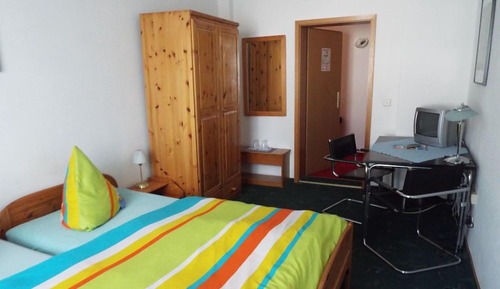 Habitación estándar con 2 camas individuales, baño privado