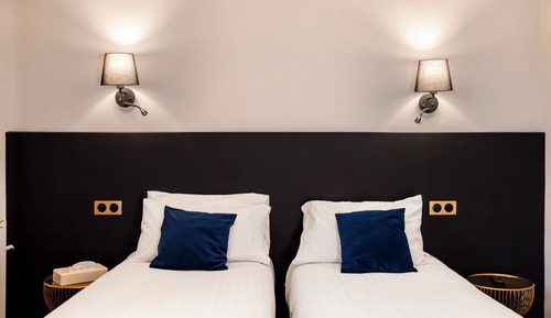 Habitación superior con 1 cama doble o 2 individuales