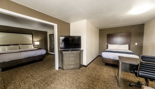 Suite estándar, varias camas