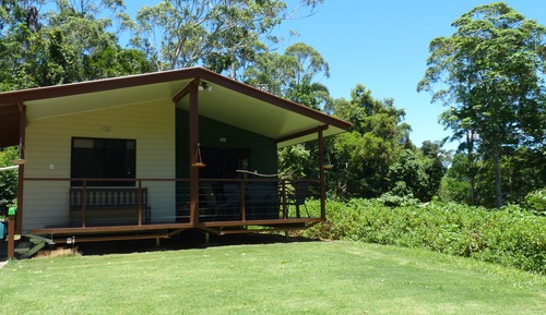 Cabaña romántica, 2 habitaciones, chimenea, vistas a la montaña (Bower Bird Cabin)