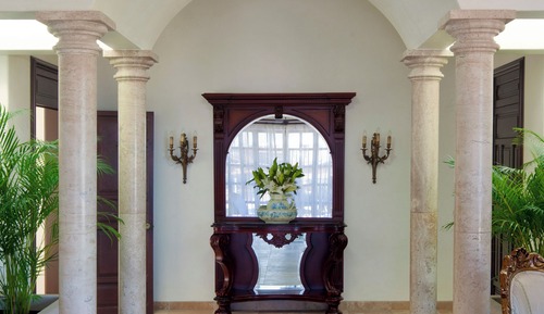 Elizabeth Taylor Suite