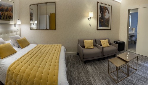 Habitación familiar con 1 cama doble o 2 individuales