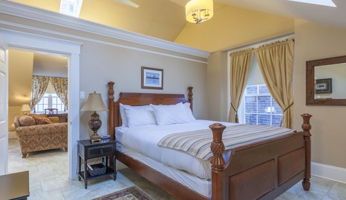 Ático ejecutivo, 1 habitación, cocina, vistas al puerto