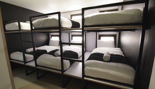 Habitación (Sleep Six)