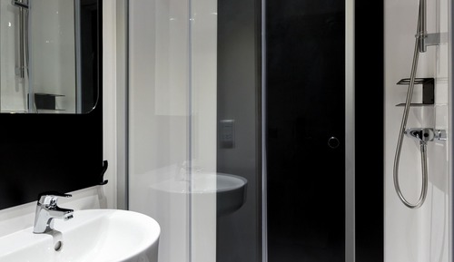 Habitación individual, baño compartido