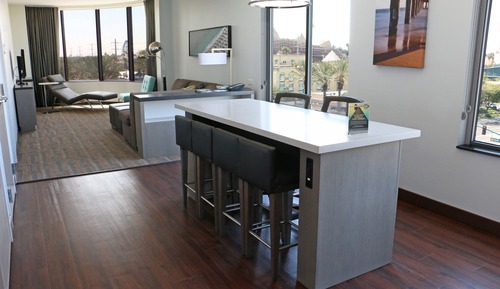 Suite, en una planta alta (2 Queen Beds and 1 Sofa Bed)