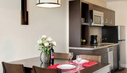 Estudio, 2 camas de matrimonio