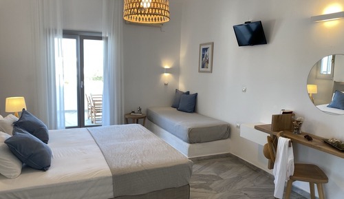 Estudio Deluxe (3 Adults)