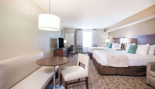 Suite, varias camas, accesible para personas con discapacidad, no fumadores (with Sofa Bed & Tub)