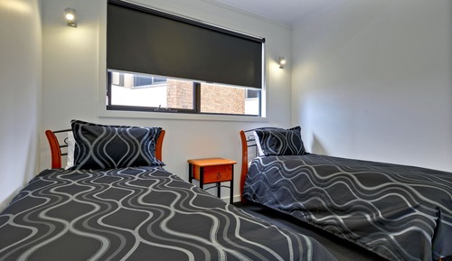 Apartamento, 2 habitaciones, vistas parciales al mar, planta baja (Bay Apartment)