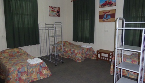 Habitación con 2 camas individuales