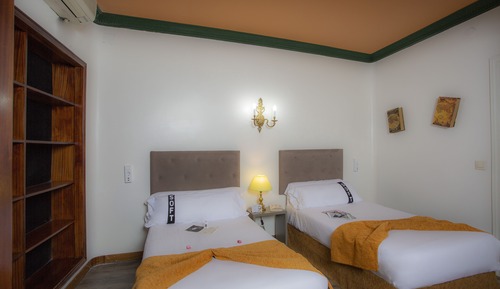 Habitación con 2 camas individuales