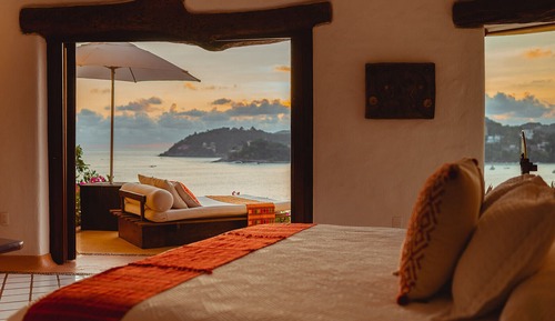 Suite de lujo, piscina privada, vistas al mar