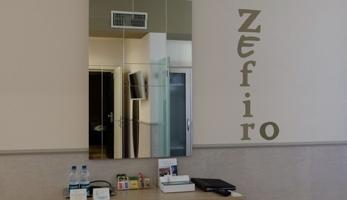 Estudio, 1 cama doble con sofá cama (Zefiro)