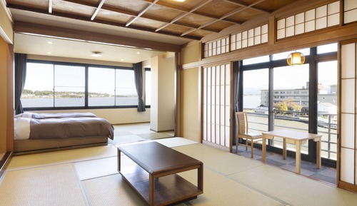 Habitación superior, no fumadores (Japanese Western Style, with Bath)