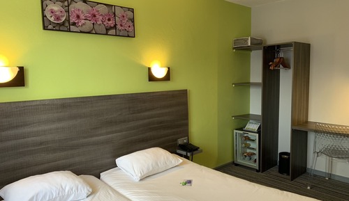 Habitación estándar con 2 camas individuales, vistas a la ciudad