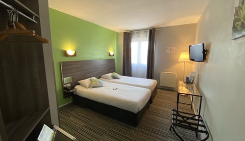 Habitación Confort con 2 camas individuales, en la zona del jardín