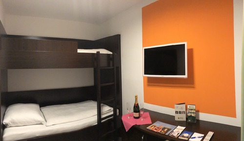 Habitación con 2 camas individuales (bunk bed)