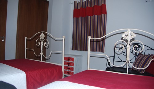 Casa, 2 habitaciones, cocina básica (Casa da Avó)