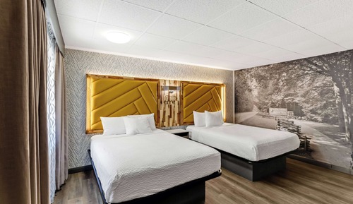 Suite, no fumadores, vistas a la montaña (Jetted Tub, 2 King Beds)