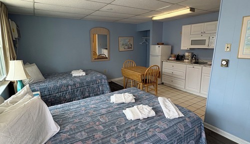 Habitación Deluxe doble, 2 camas dobles, cocina básica (Building 43)