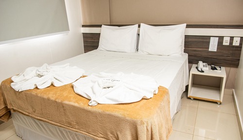 Habitación Deluxe con 2 camas individuales, 1 cama doble o 2 individuales