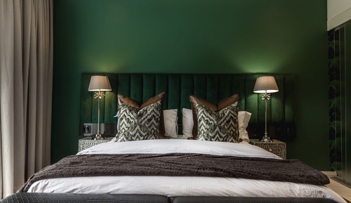 Luxury En-Suite King/Twin Mountain Views