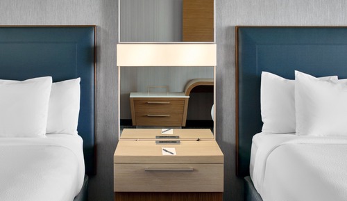 Habitación, 2 camas de matrimonio (Hearing Accessible)