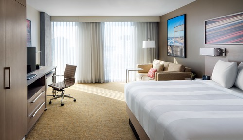 Estudio, 1 cama de matrimonio grande con sofá cama (Mobility/Hearing Access, Roll-In Shwr)