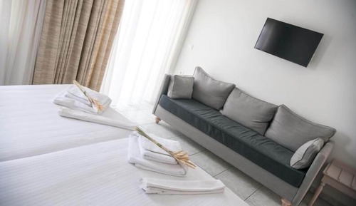 Apartamento, 2 habitaciones, vistas al mar (for 5)