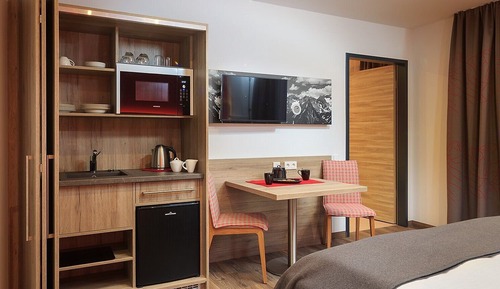 Habitación familiar, no fumadores, balcón (4 beds)