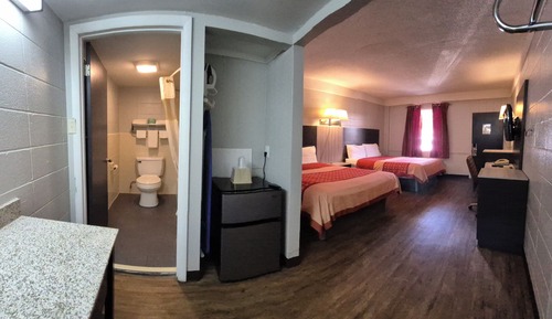 Standard Room, 2 Queen Beds, Non Smoking (First floor)