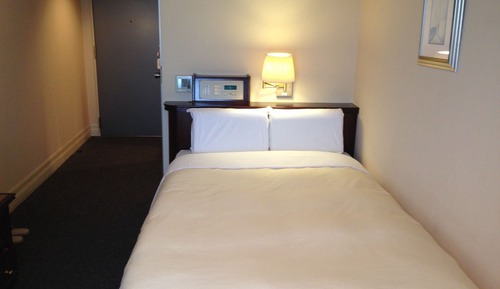 Habitación económica doble, fumadores (Semidouble)