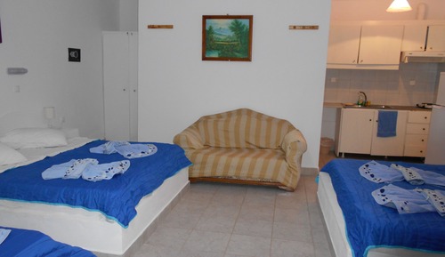 Estudio superior, 1 habitación, balcón, en la zona del jardín