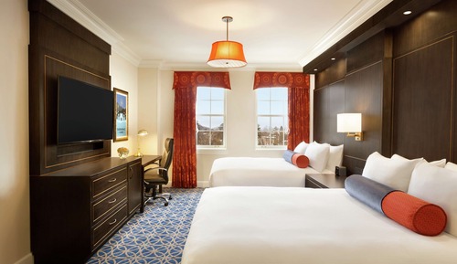 Habitación, 2 camas de matrimonio, accesible para personas con discapacidad, bañera