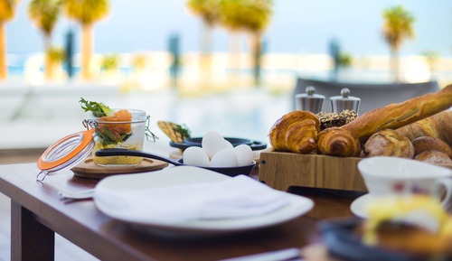 Habitación, 1 cama de matrimonio grande, acceso a la piscina