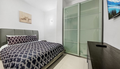 Ático de lujo, 3 habitaciones, balcón, vistas al mar