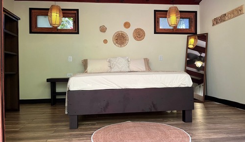 Habitación económica doble, 1 cama de matrimonio, vistas al jardín, en la zona del patio