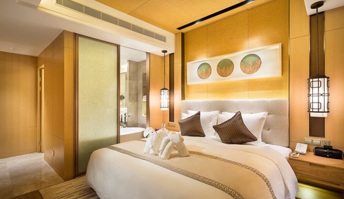 Suite (Ambassador Suite)