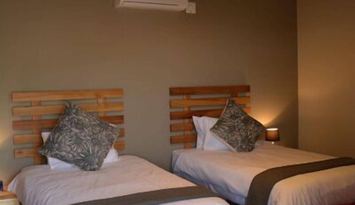 Habitación con 2 camas individuales