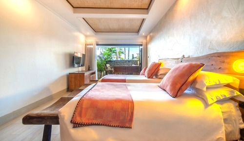 Habitación Deluxe, vistas parciales al mar
