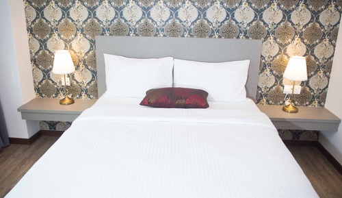 Habitación superior, 1 cama de matrimonio, sin ventanas