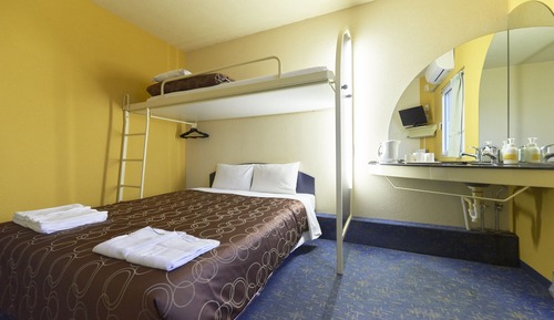 Habitación, fumadores (with Bunk Bed)