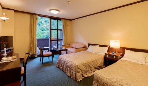 Twin Room (Ropeway ticket included)