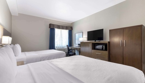 Habitación estándar, 2 camas de matrimonio, accesible para personas con discapacidad, bañera